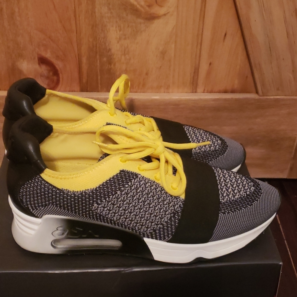 Gently used Ash sneakers